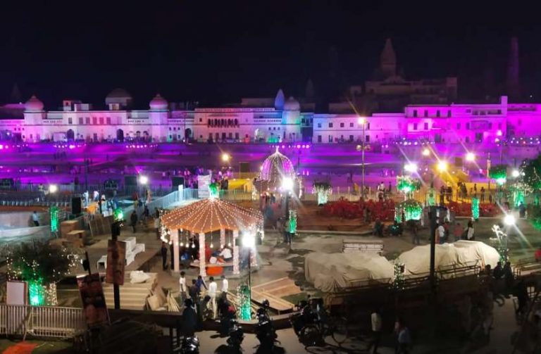 Ayodhya Deepotsav: World record for lighting 06 lakh 11 thousand lamps, Ram Ki Paidi alone witnesses of lighting 4 lakh 10 thousand lamps, approximately 130 crore fund granted for event