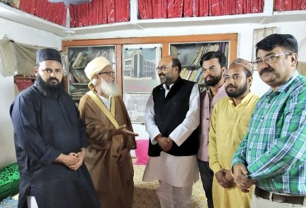 Congress state president Lallu pays a courtesy call to Muslim religious leaders