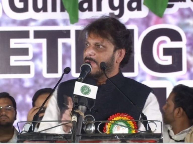 AIMIM leader Waris Pathan threatens ‘Hindus’ in public meeting