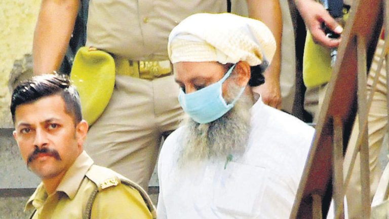 Varanasi serial blasts: Terrorist Waliullah moves HC against death penalty