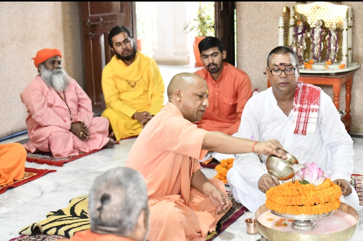 CM Yogi performs ‘Rudrabhishek’ in Gorakhnath temple