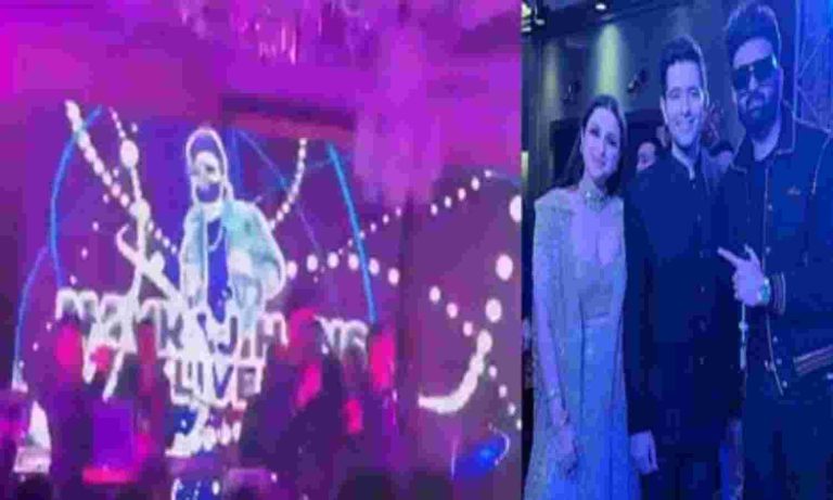 Guests perform a tremendous dance at the music concert on Parineeti-Raghav’s wedding