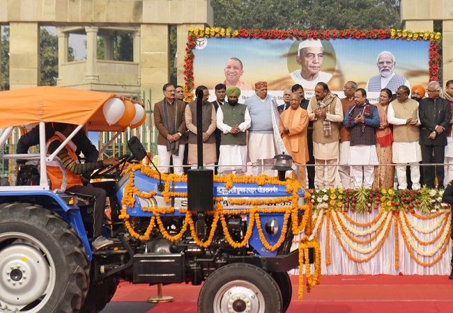 On birth anniversary of Chaudhary Charan Singh, Yogi doles out tractors to 51 farmers