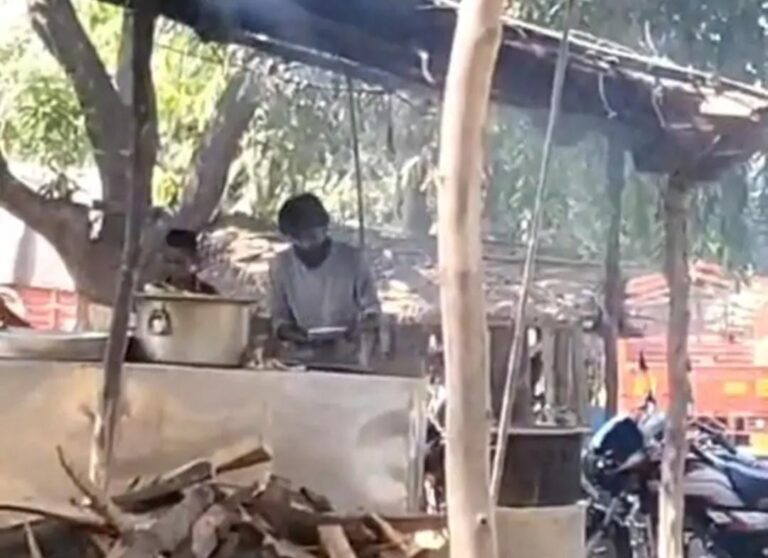 Lucknow: UP police arrests Irshad for expectorating on ‘rotis’, roadside eatery sealed