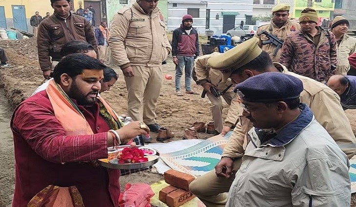 ‘Bhoomi Pujan’ for ‘Satyavrat’ police post near “disputed” masjid performed with chanting of vedic mantras in Sambhal