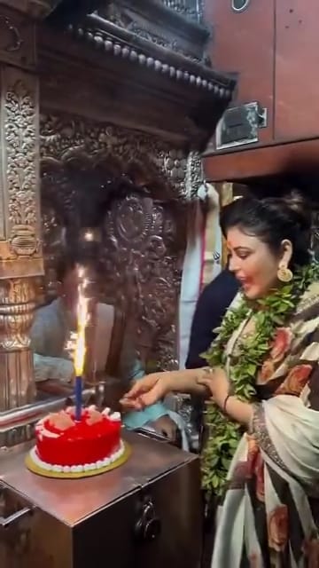 NGO wants Varanasi police to lodge FIR against a woman cutting cake inside ‘Kaal Bhairav’ temple