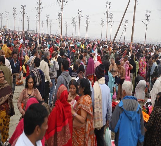 The congregation of Sanatan Dharma: Lakhs of devotees take sacred bath at Sangam city before Paush Purnima