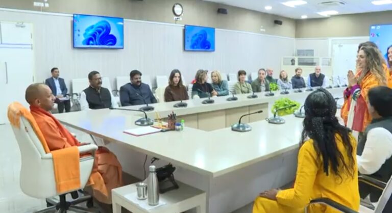 Italian delegation meets CM Yogi, sings Ramayana’s Chaupai and Shiva Tandava